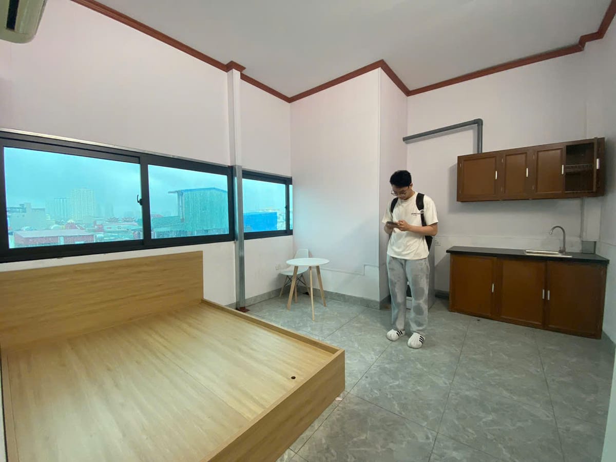 PHÒNG ĐƠN CÓ CỬA SỔ LỚN