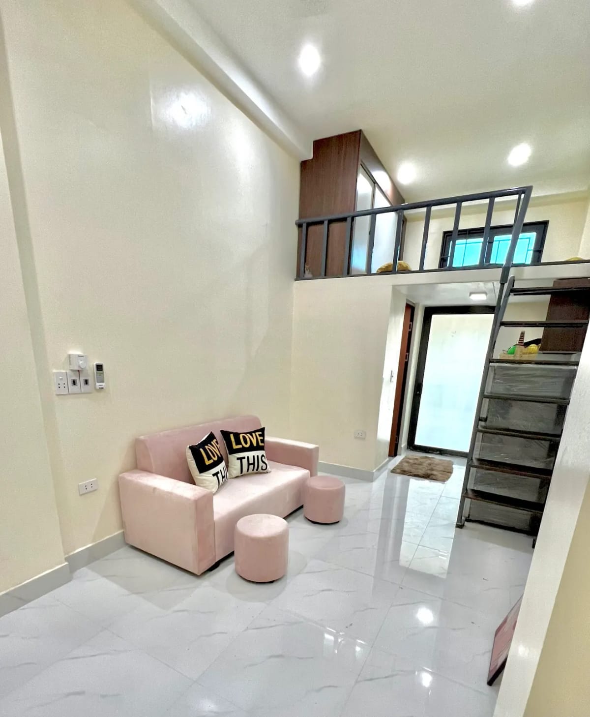 Phòng gác xép ngõ 87/46/46 Yên Xá - cuối đường Nguyễn Khuyến
