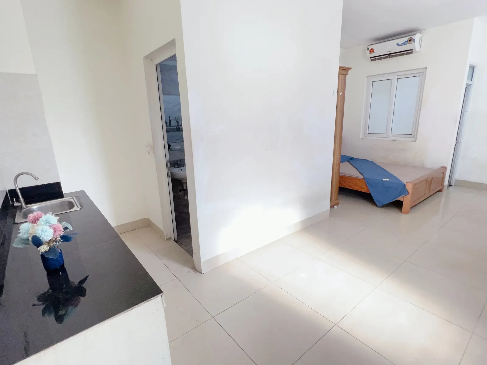 PHÒNG STUDIO MAI DỊCH