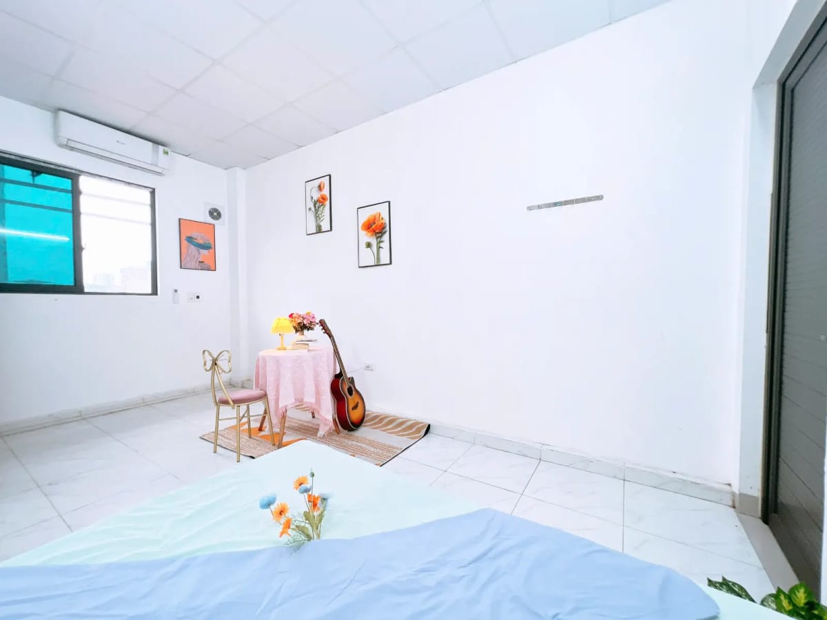 PHÒNG STUDIO TRẦN BÌNH, MAI DỊCH
