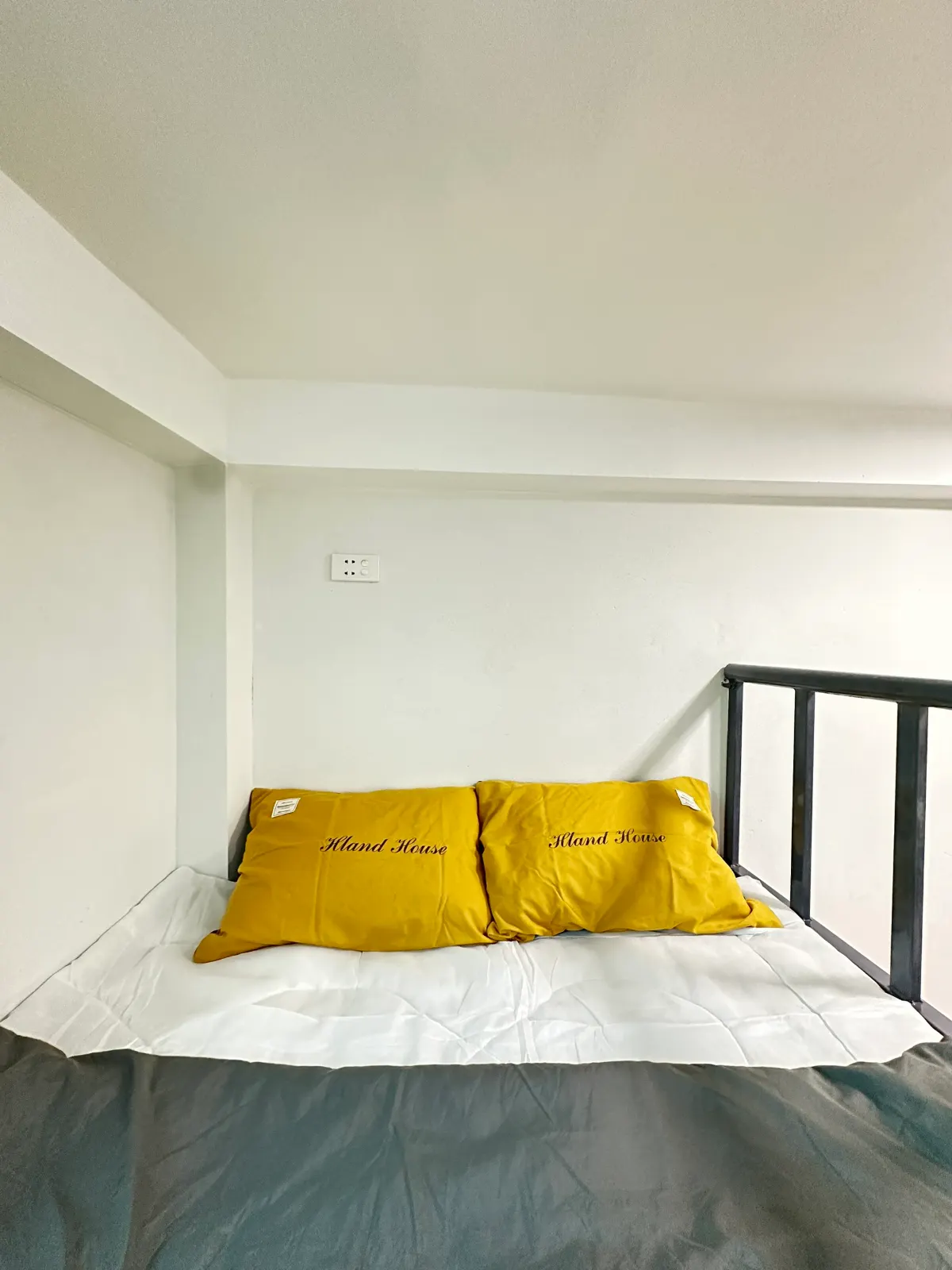 Gác xép tại ngõ 111/18 Triều Khúc