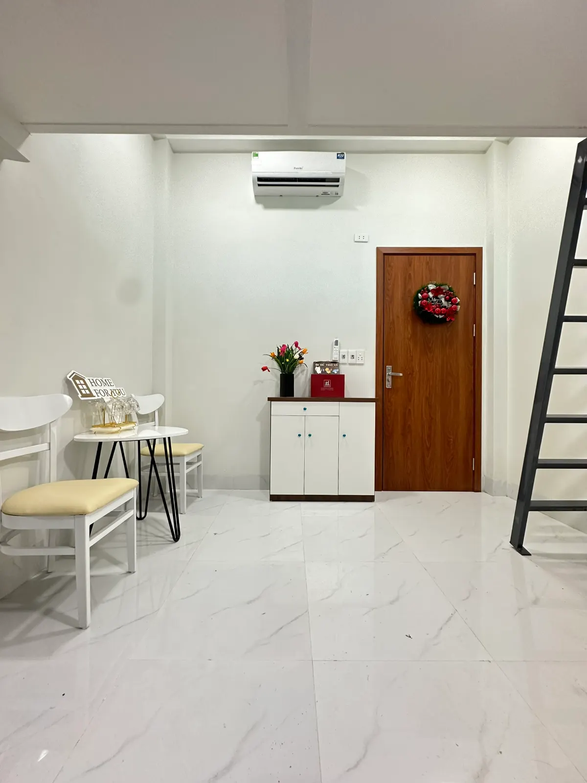 Gác xép tại ngõ 111/18 Triều Khúc