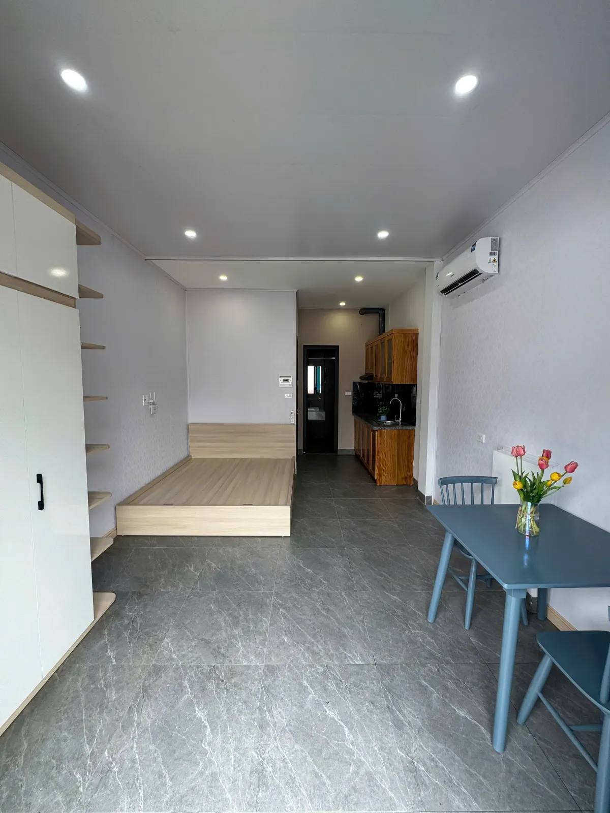 STUDIO BAN CÔNG Ở 234 XUÂN ĐỈNH