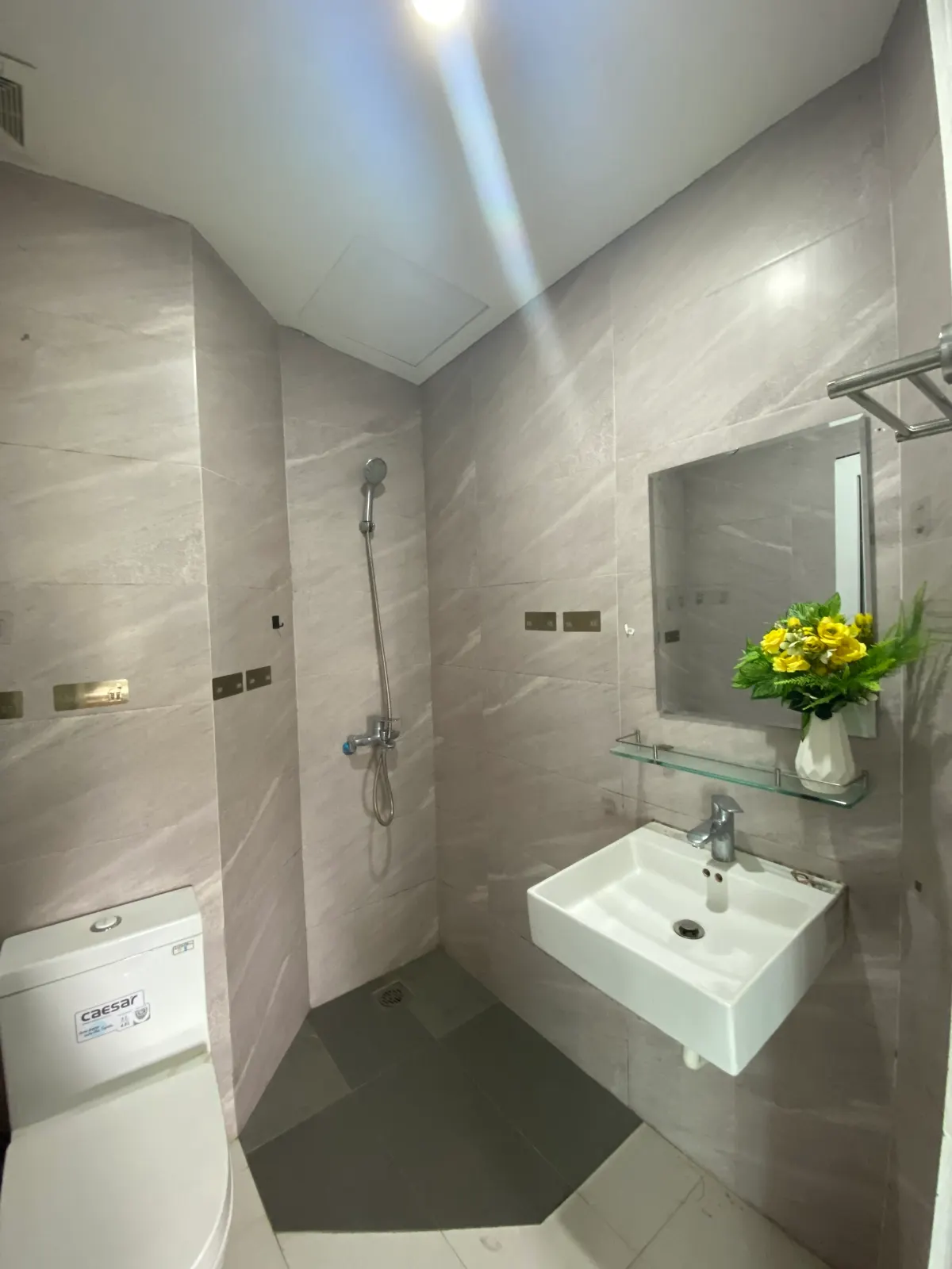 PHÒNG 1N1K RỘNG, ĐẸP - P.XUÂN LA, TÂY HỒ