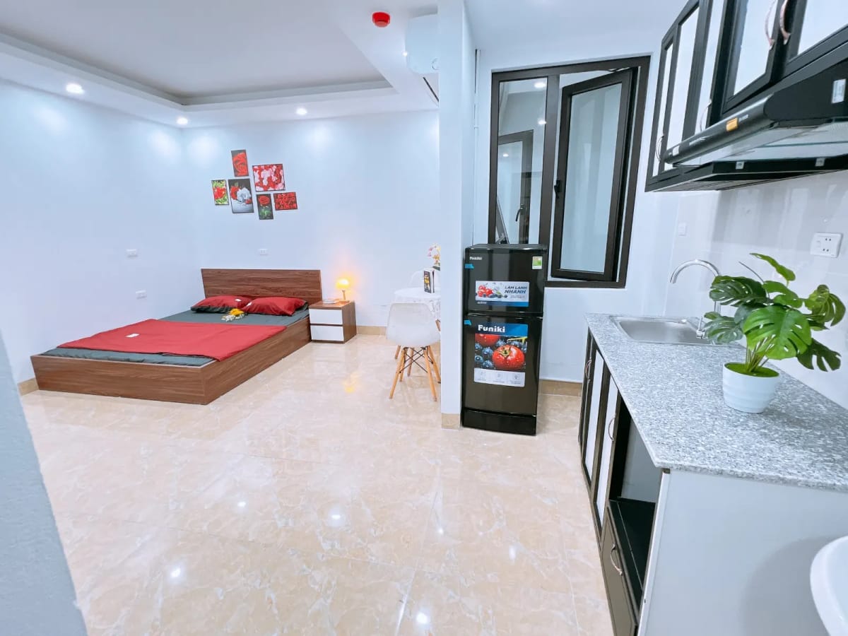 PHÒNG STUDIO LẠC LONG QUÂN, TÂY HỒ