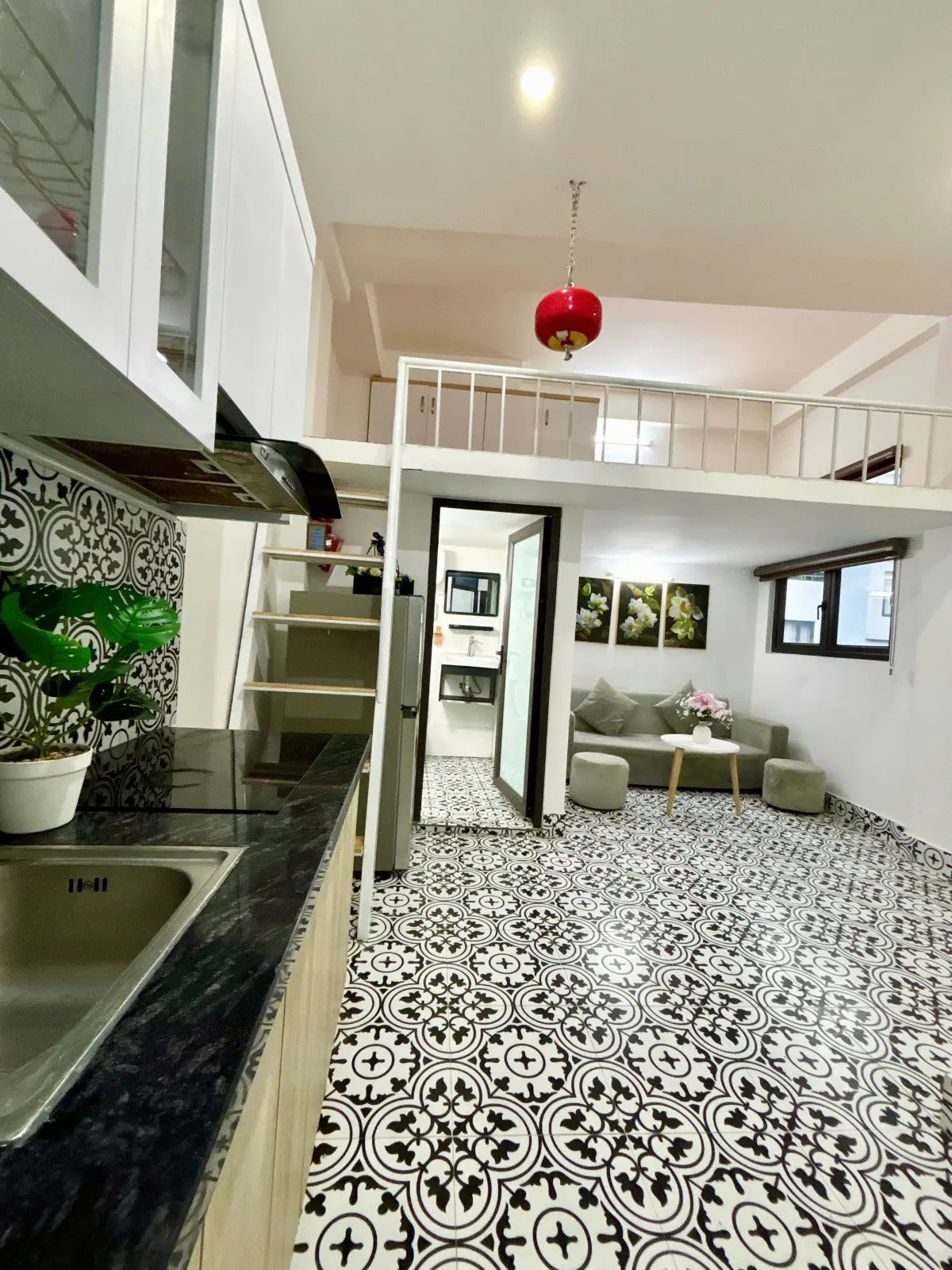Studio gác xép ngõ 139 Nguyễn Ngọc Vũ