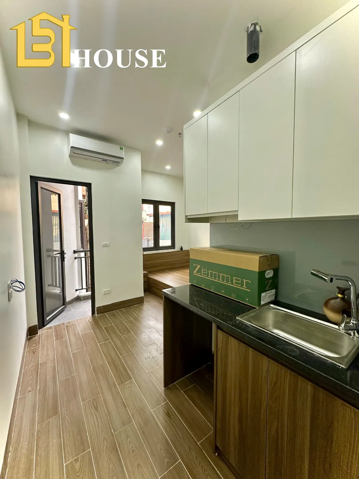 Studio full đồ ngõ 75 Vĩnh Phúc