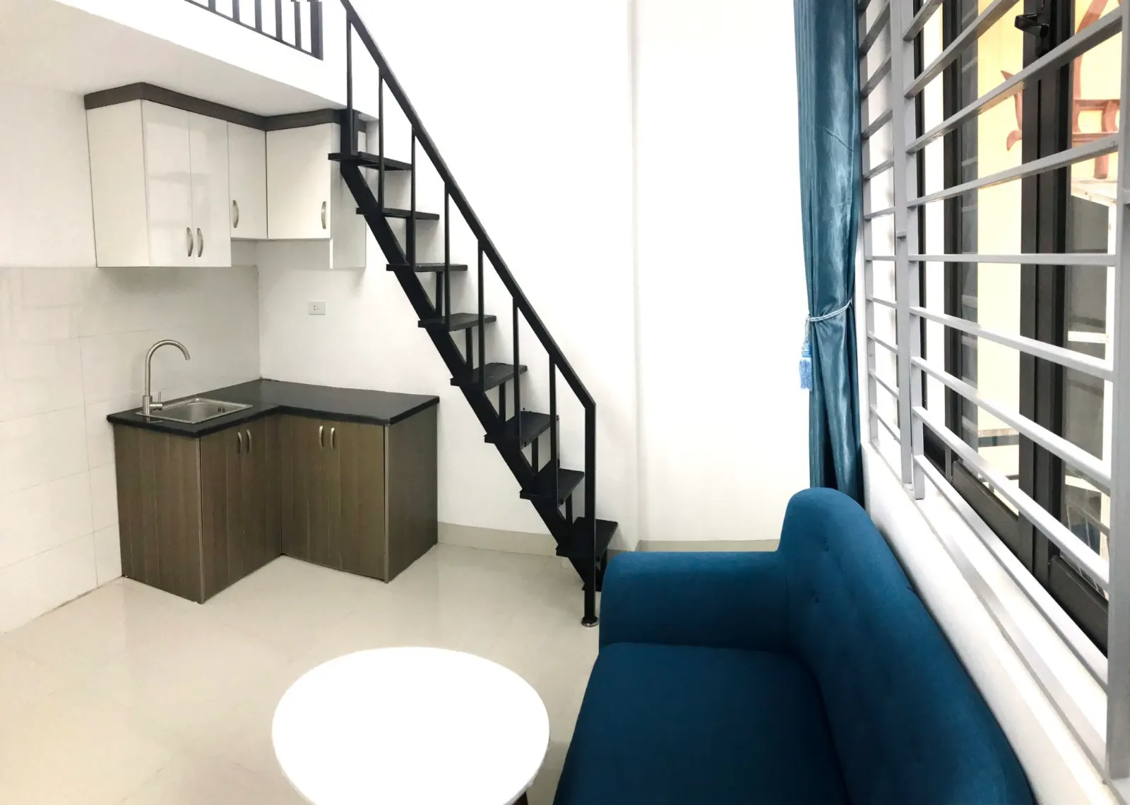 Phòng 1 ngủ + gác xép ngõ 92 Nguyễn Khánh Toàn