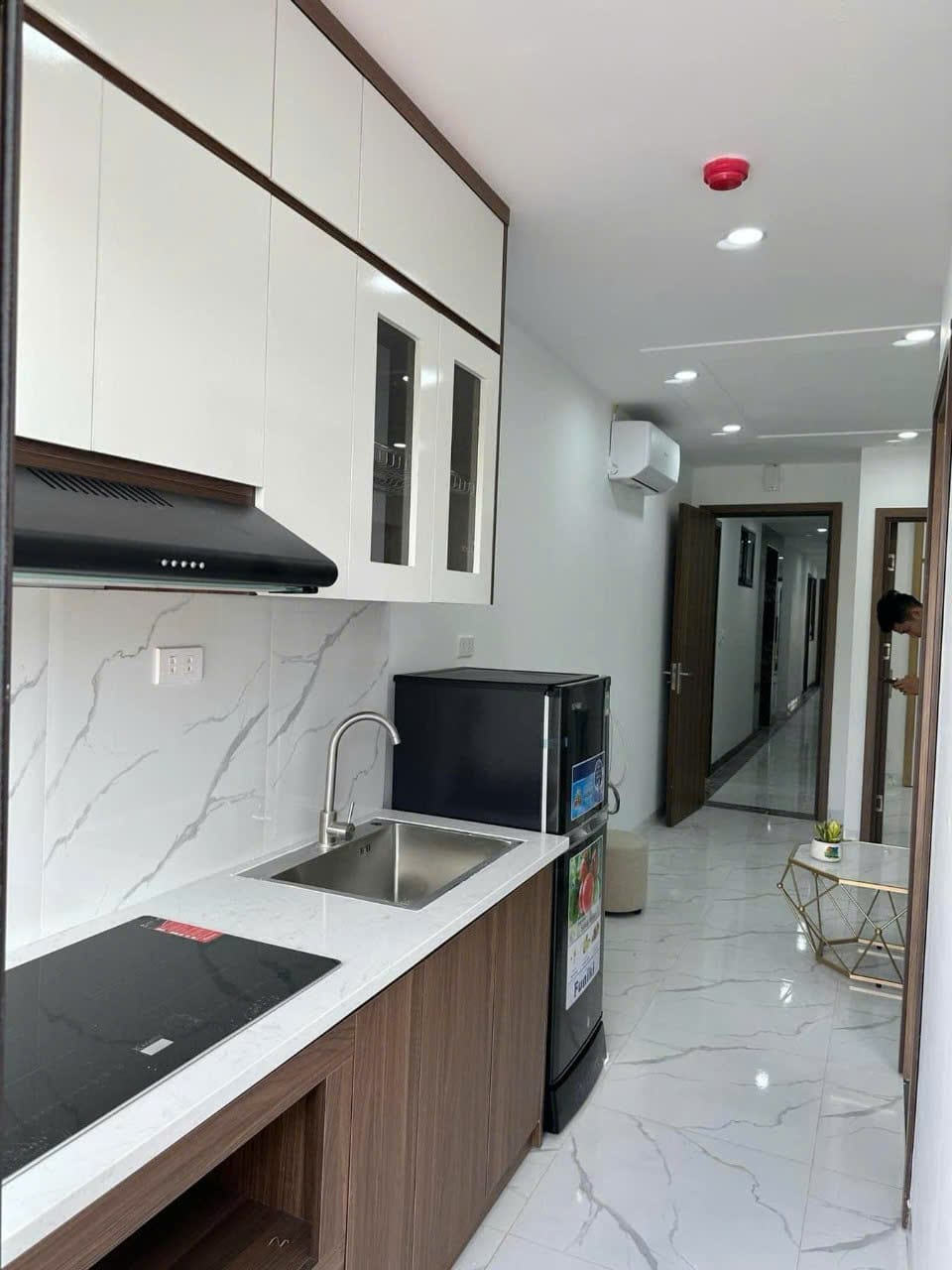 Căn hộ 2N1K full nội thất ngõ 218 Lạc Long Quân