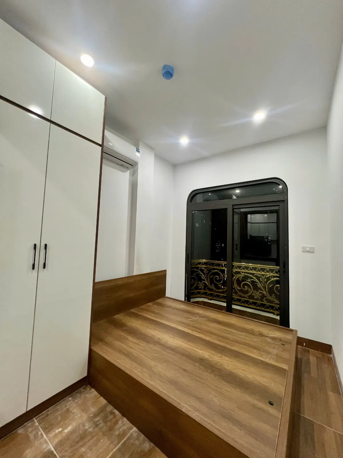 Căn hộ 1N1K full đồ ngõ 139 Nguyễn Ngọc Vũ