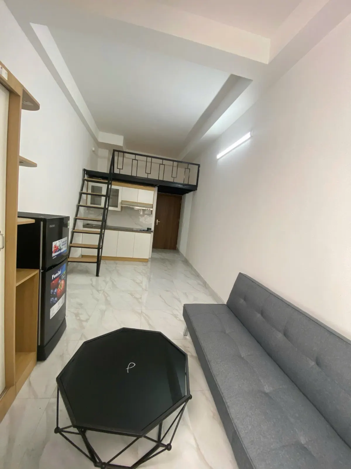 Gác xép ngõ 245 đường lạc long quân